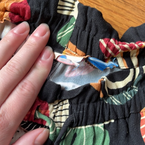 Farm Rio fish pants - Picture 4 of 6